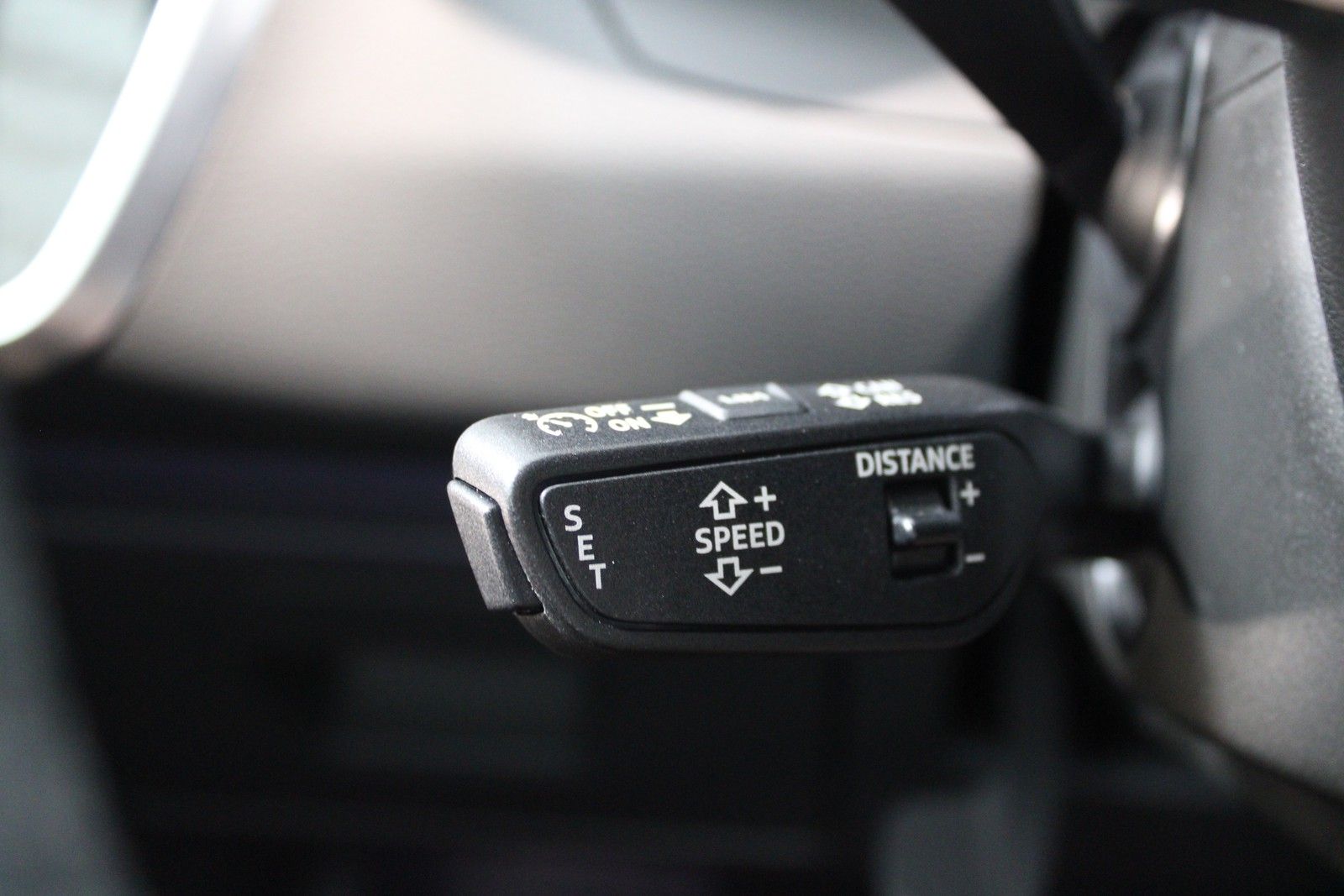 Audi A6 Avant 40 TDI quattro sport - Samsaru's Car Outlet