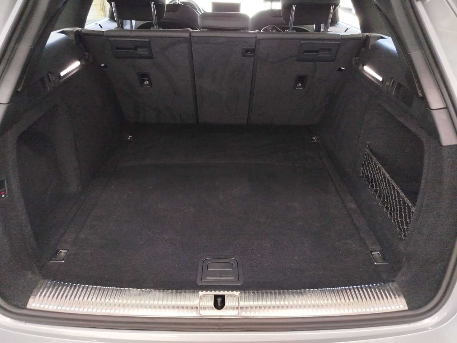 Audi A4 Avant 40 TDI advanced S tronic - Samsaru's Car Outlet