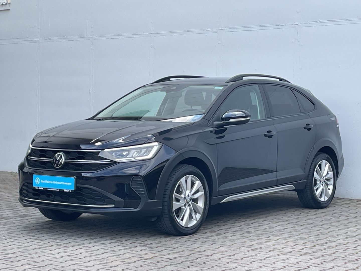 Volkswagen Taigo 1.0 TSI Life - Samsaru's Car Outlet