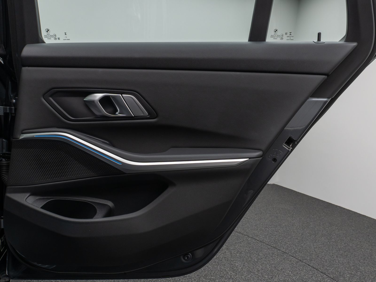 BMW 320e Sport Line - Samsaru's Car Outlet