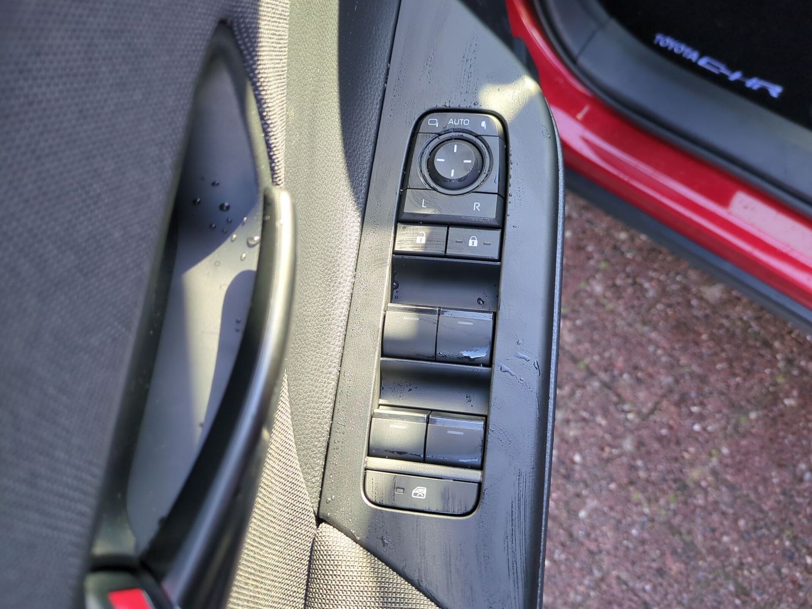 Toyota C-HR Plug-In Team D ACC, RFK. SHZ, Klima, DAB