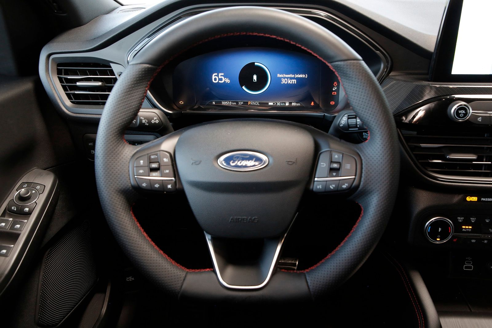 Ford Kuga Graphite Tech Edition 2.5l PHEV+Kamera+Head