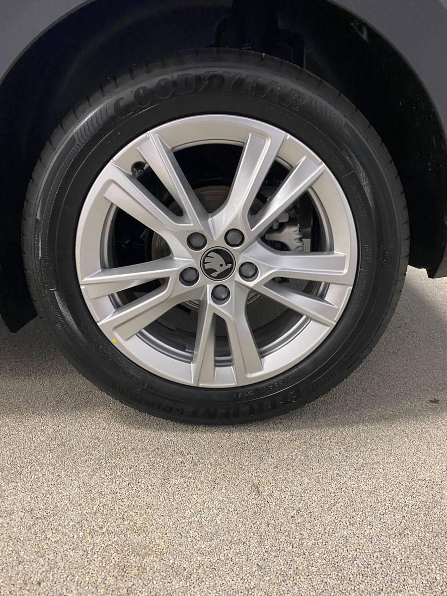 Skoda Fabia 1.0 TSI  DSG 130 Top Selection+ACC+TOTWINK
