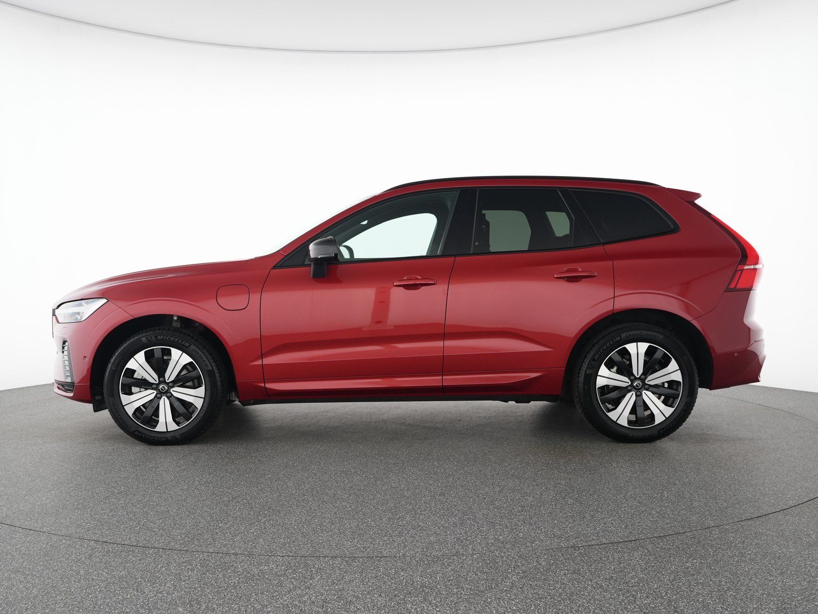 Volvo XC60 T8 Recharge AWD Geartronic Plus Dark