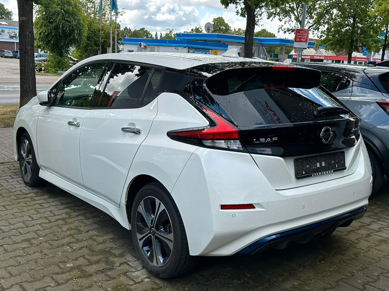 Nissan Leaf 62kw e+ Tekna - Samsaru's Car Outlet