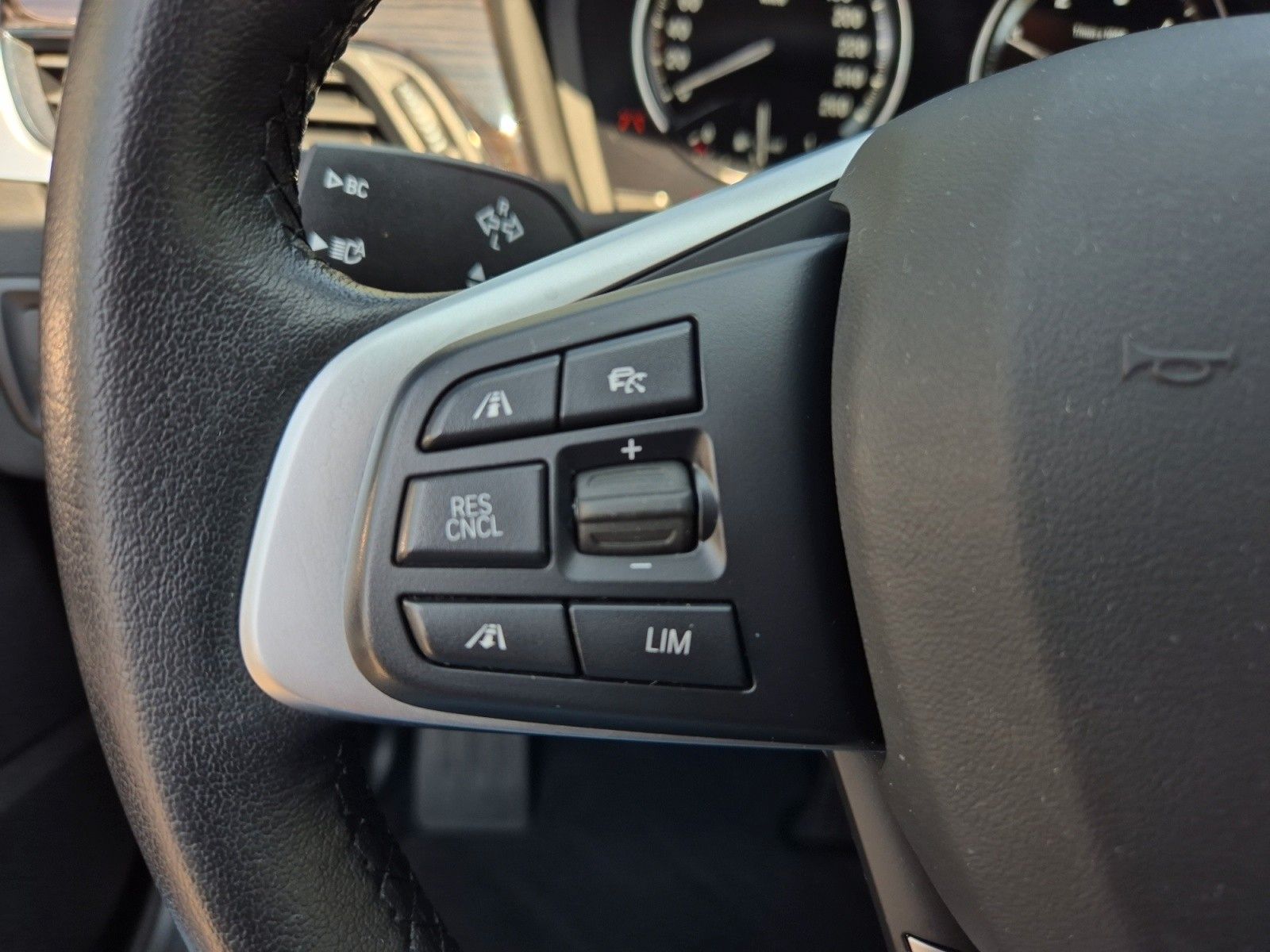 BMW X1 xDrive 25d - Samsaru's Car Outlet