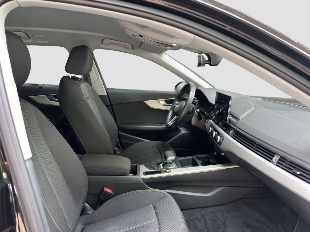 Audi A4 Avant S line 35 TFSI - Samsaru's Car Outlet
