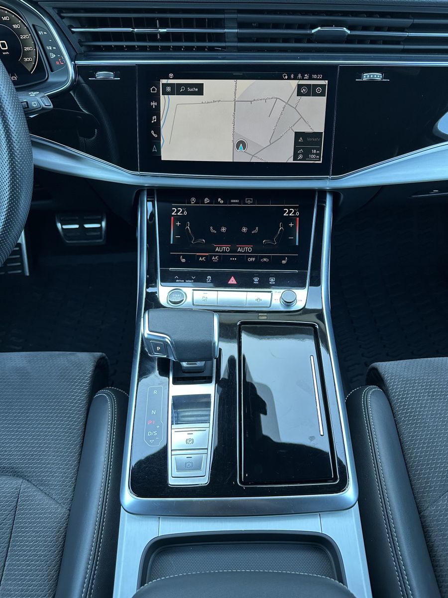 Audi Q7 50 TDI S-Line Black 7Sitzer NAV+MATRIX+AHK+VC