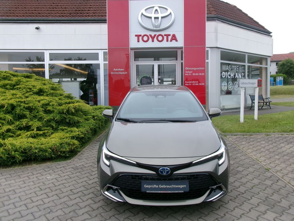 Toyota Corolla 1.8 Hybrid Team D +NAVI+TPKT+BI LED+