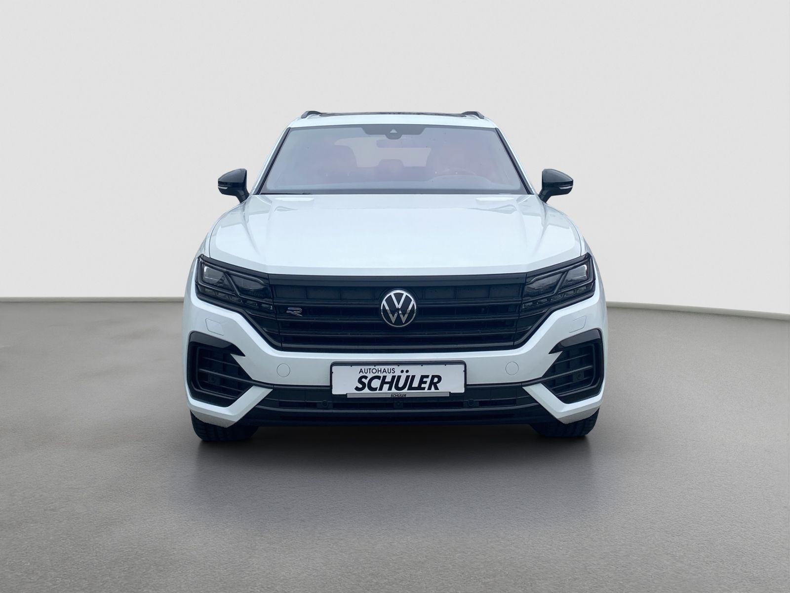 Volkswagen Touareg 3.0 TDI R-Line 4Motion - Samsaru's Car Outlet