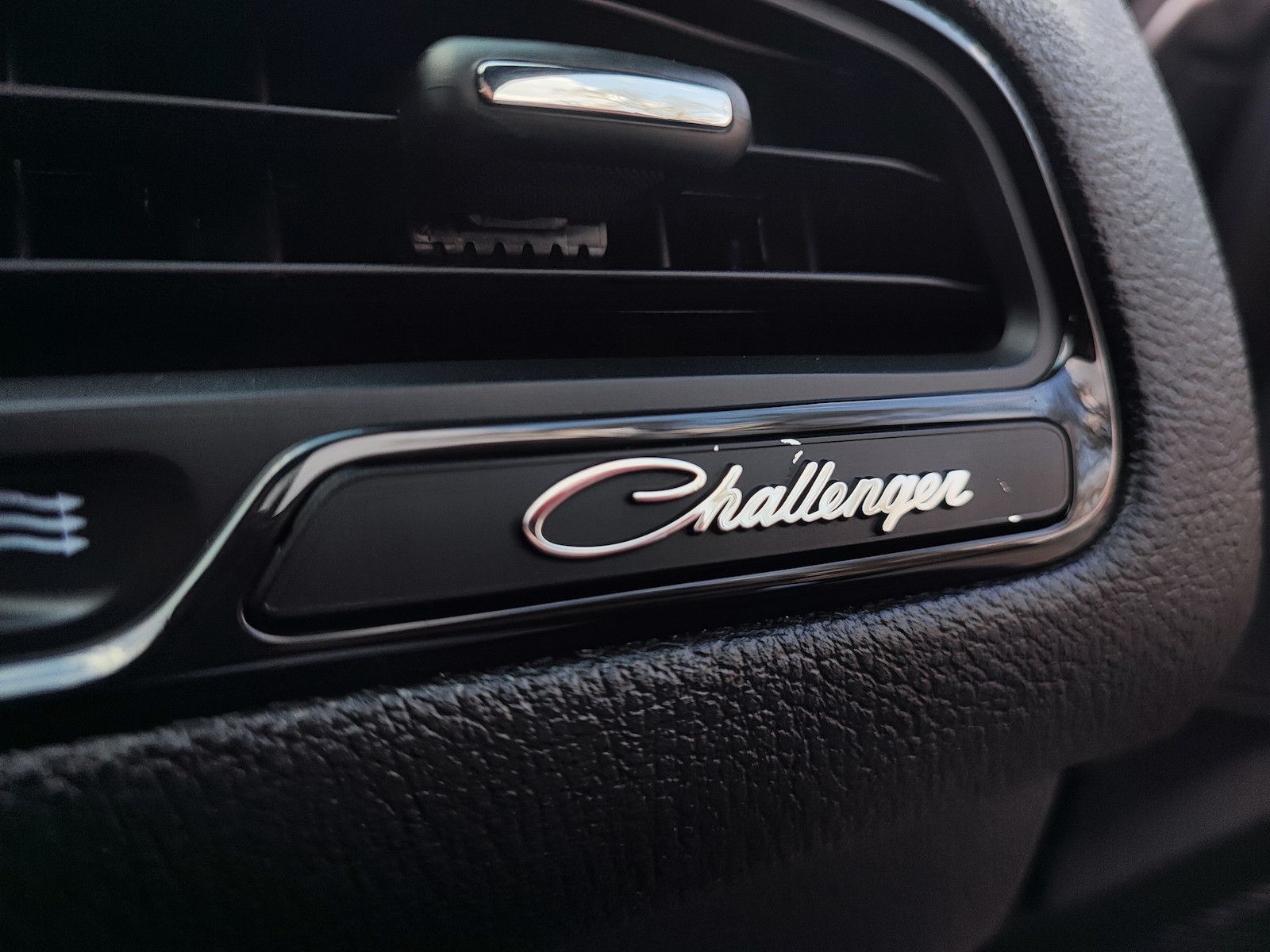 Dodge Challenger R/T Blacktop 345 V8 HEMI