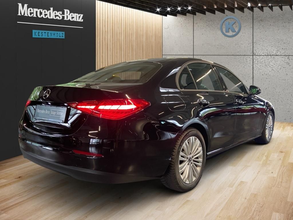 Mercedes-Benz C 180 - Samsaru's Car Outlet