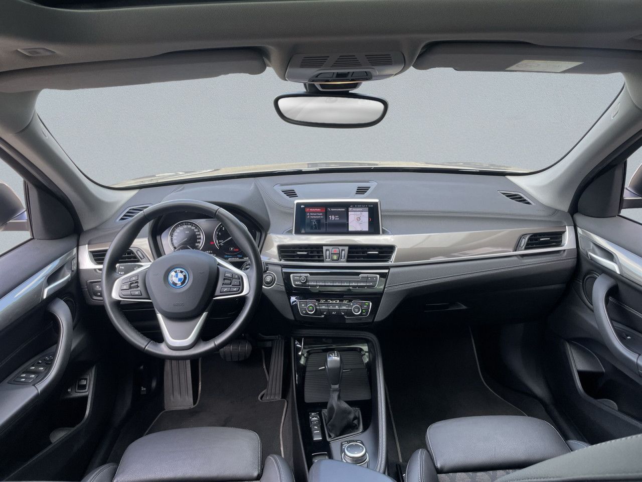 BMW X1 xDrive25e X Line - Samsaru's Car Outlet