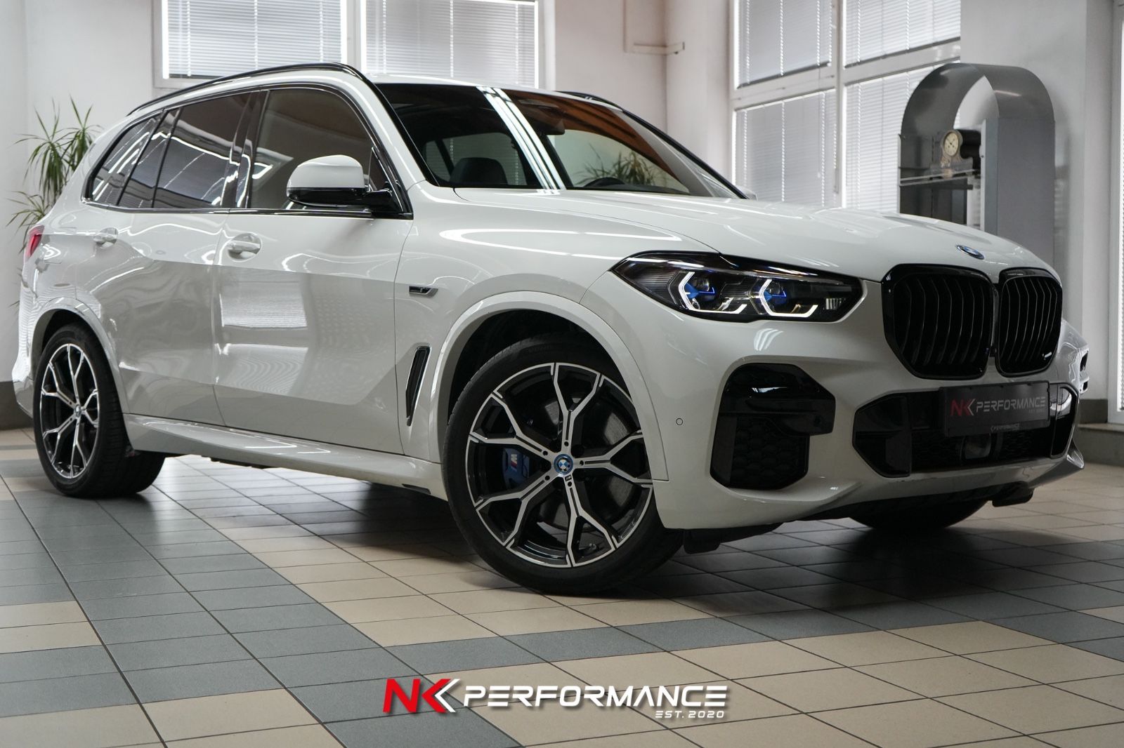 BMW X5 xDrive 45 e M Sport / M-SITZE / B&W / PANO