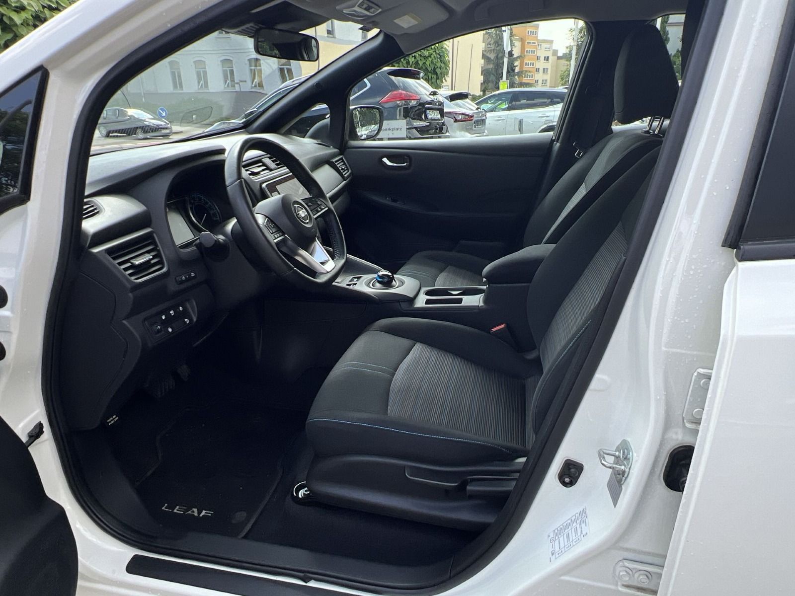 Nissan Leaf Acenta - Samsaru's Car Outlet