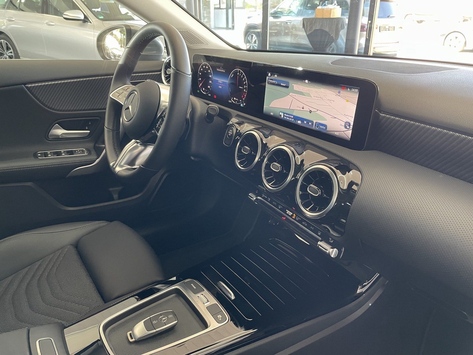 Mercedes-Benz A 250 e ProgrLine - Samsaru's Car Outlet