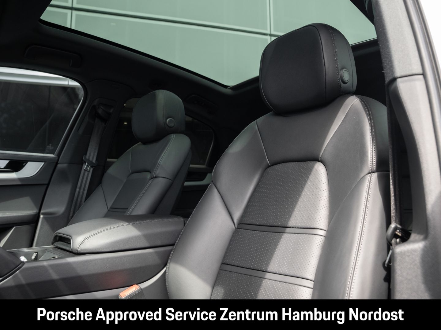 Porsche Cayenne E-Hybrid Coupe Sport Chrono Matrix-LED