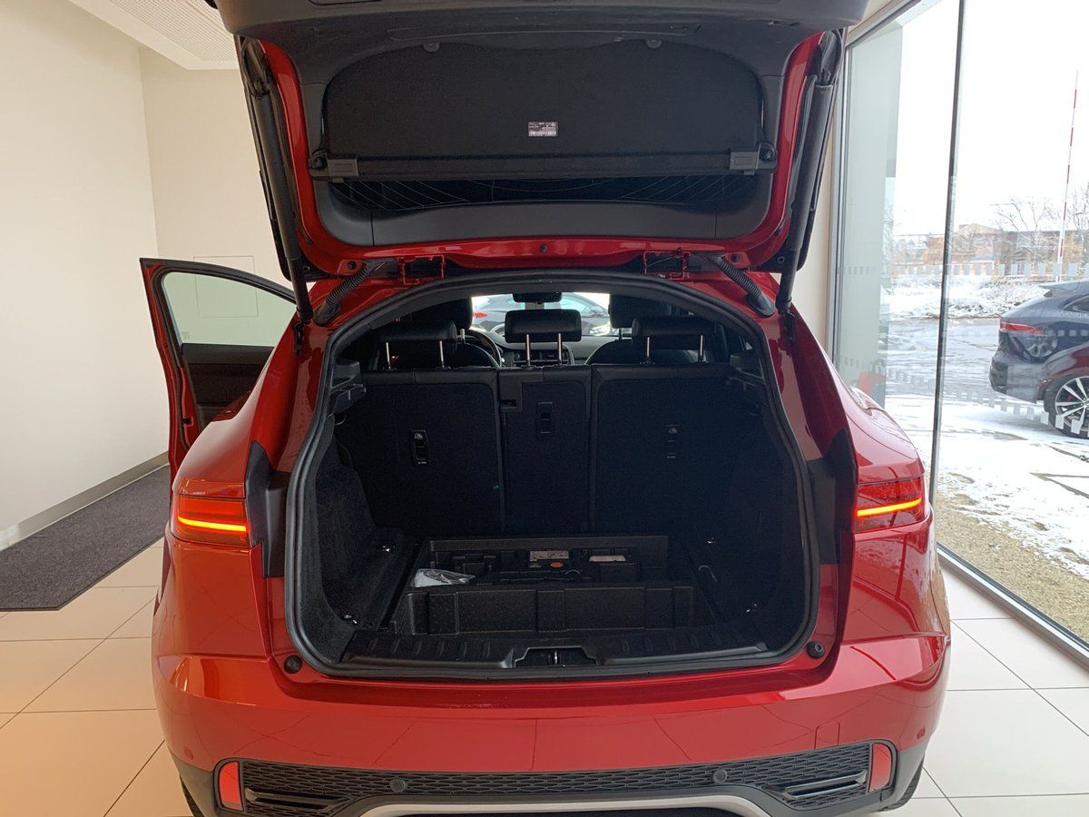 Jaguar E-PACE D165 AWD SE PIXEL-LED+PANO+20"LMF+ACC+SHZ
