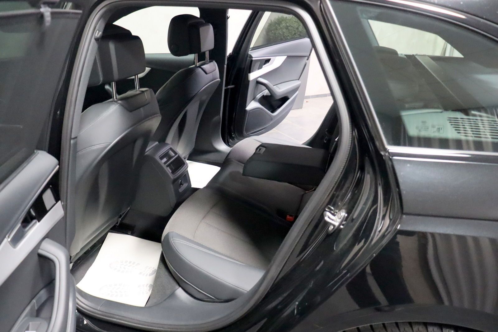 Audi A4 Avant 50 TDI Aut. Quattro S Line - Samsaru's Car Outlet