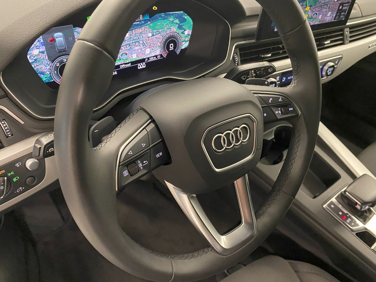 Audi A4 Avant 40 TDI quattro S line - Samsaru's Car Outlet