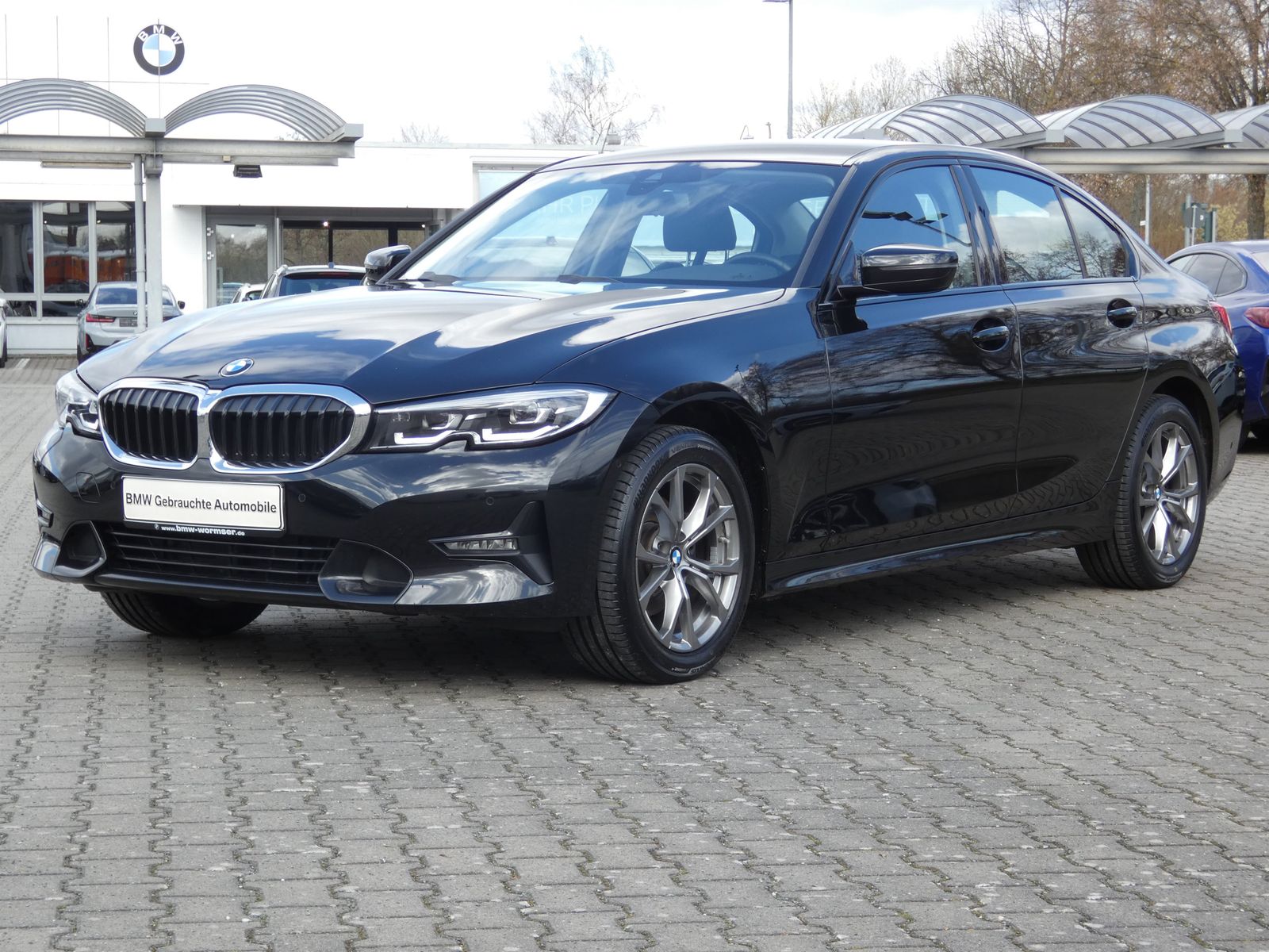 BMW 320i xDrive Limousine Sport Line HiFi DAB LED