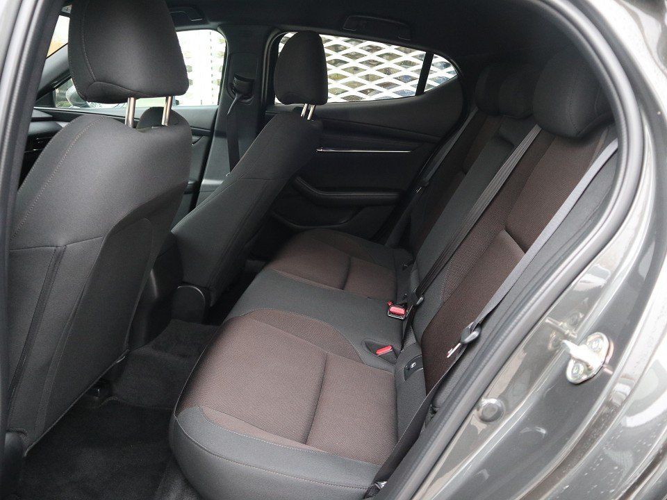 Mazda 3 Exclusive-Line X-186 AT DASO DESI NAVI ACAA SH