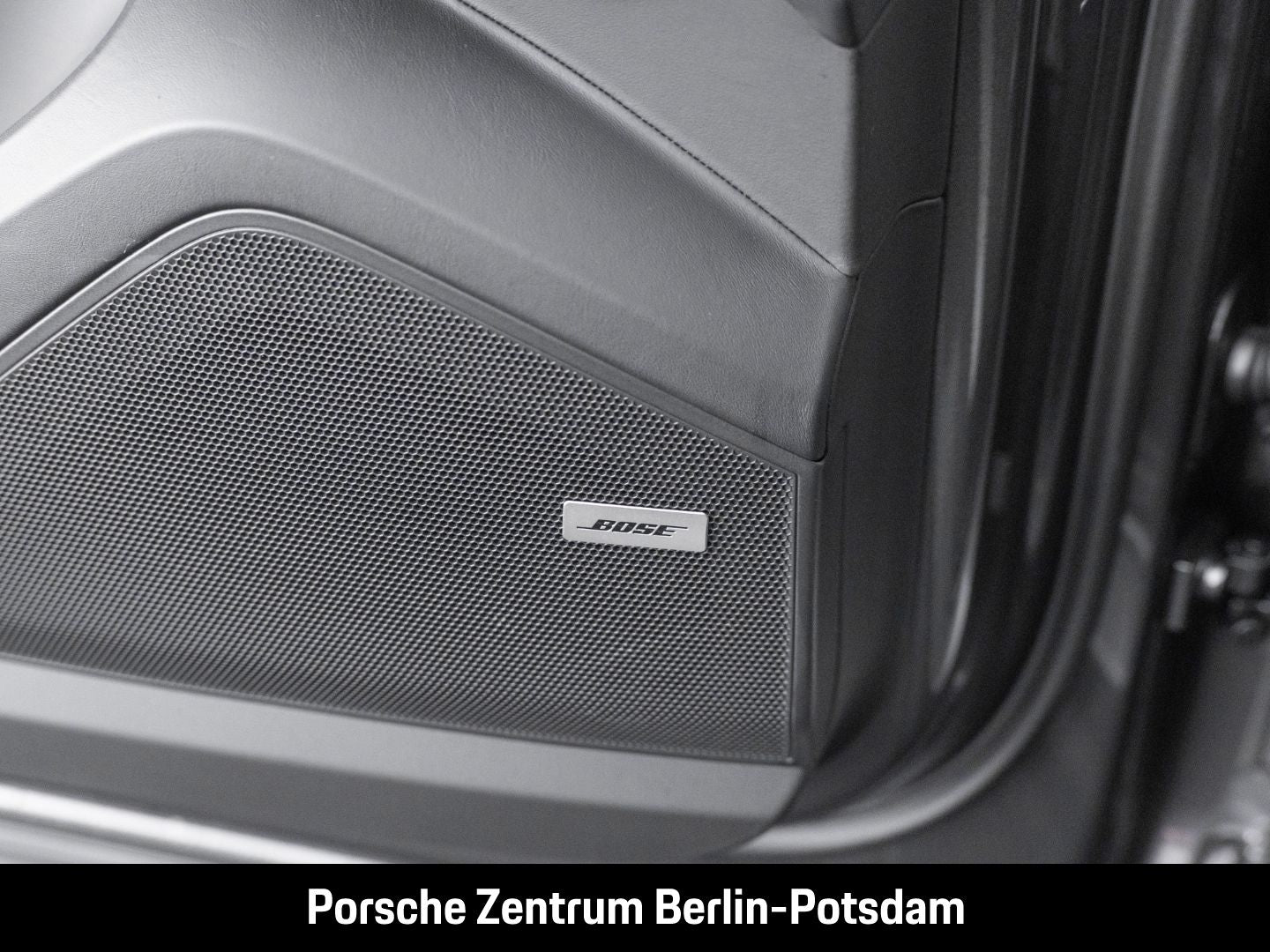 Porsche Cayenne E-Hybrid BOSE Luftfederung Panoramadach