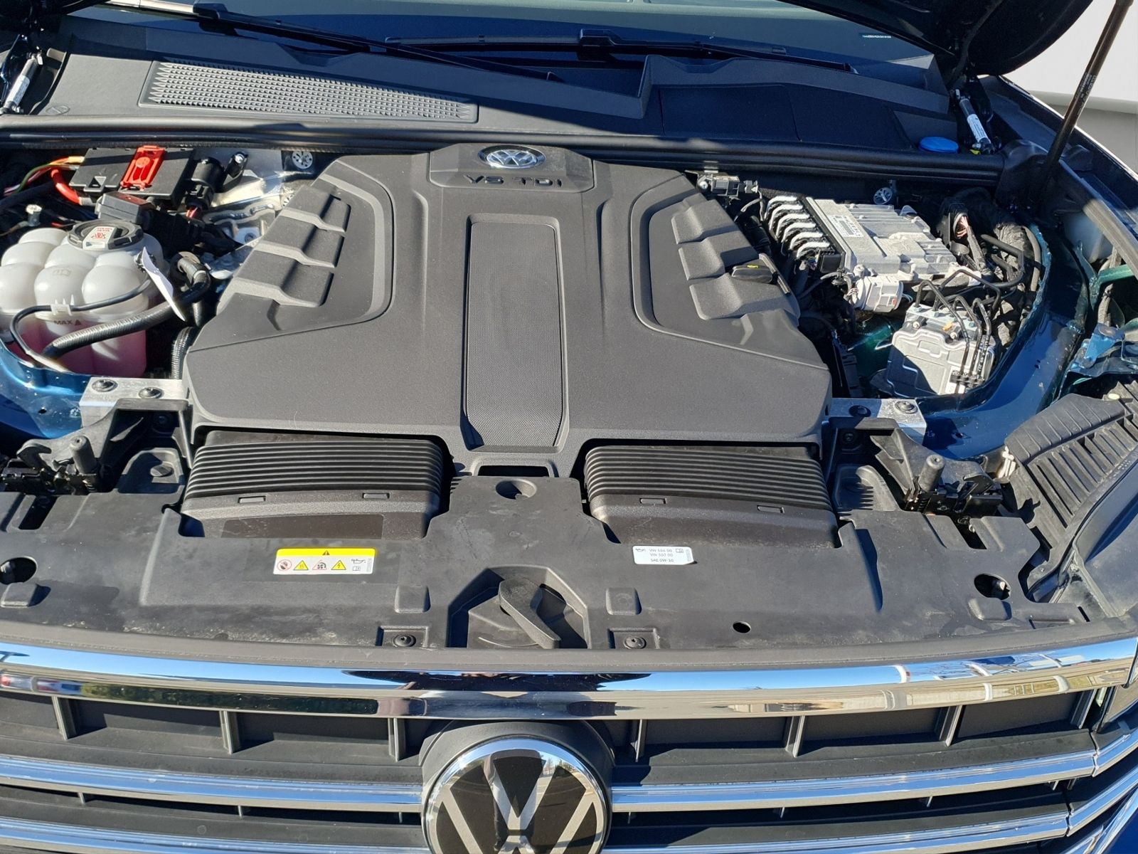 Volkswagen Touareg 3.0TDI*AHK*STANDH*MATIRX*LUFT*LEDER*AREA