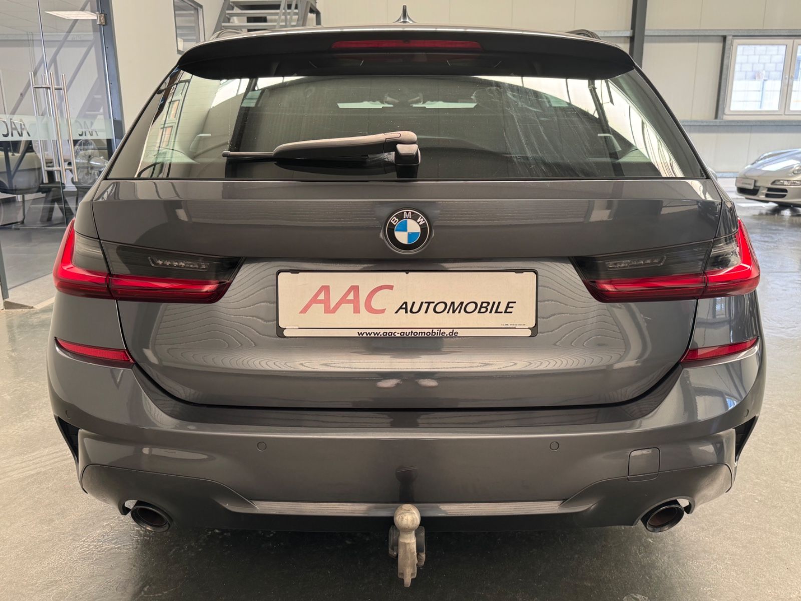BMW 330 Touring i M Sport - Samsaru's Car Outlet