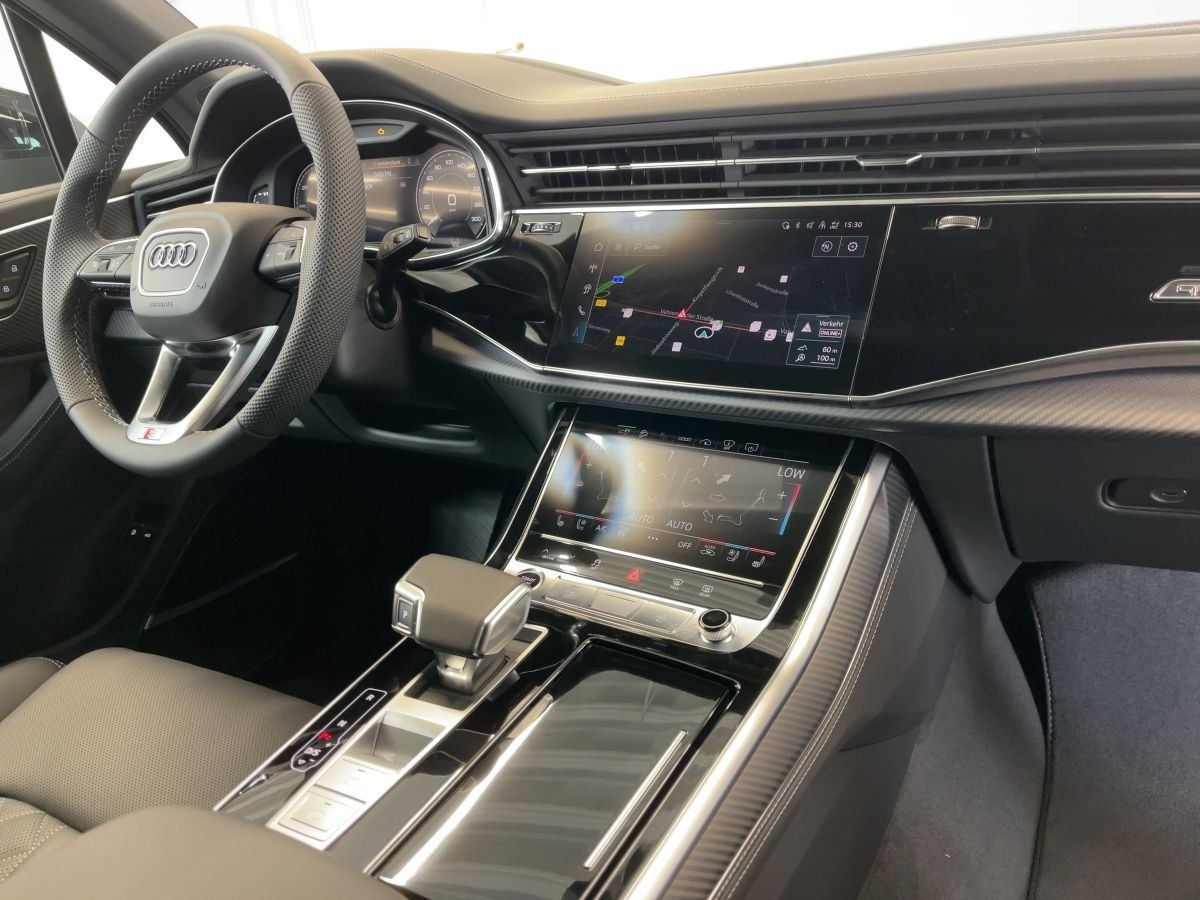 Audi Q7 SUV 60 TFSI e S line quattro