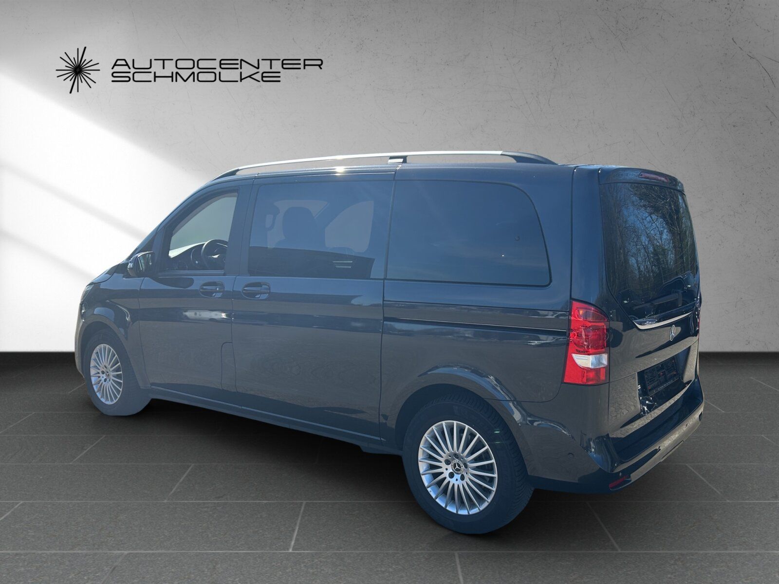 Mercedes-Benz V 220 d EDITION - Samsaru's Car Outlet