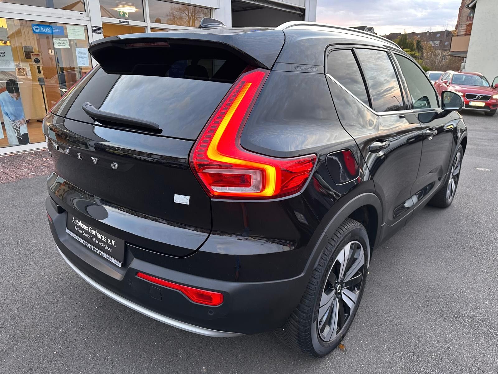Volvo XC40 T4 Plug in MJ23, AHK,BLIS,ACC,Kamera,19''