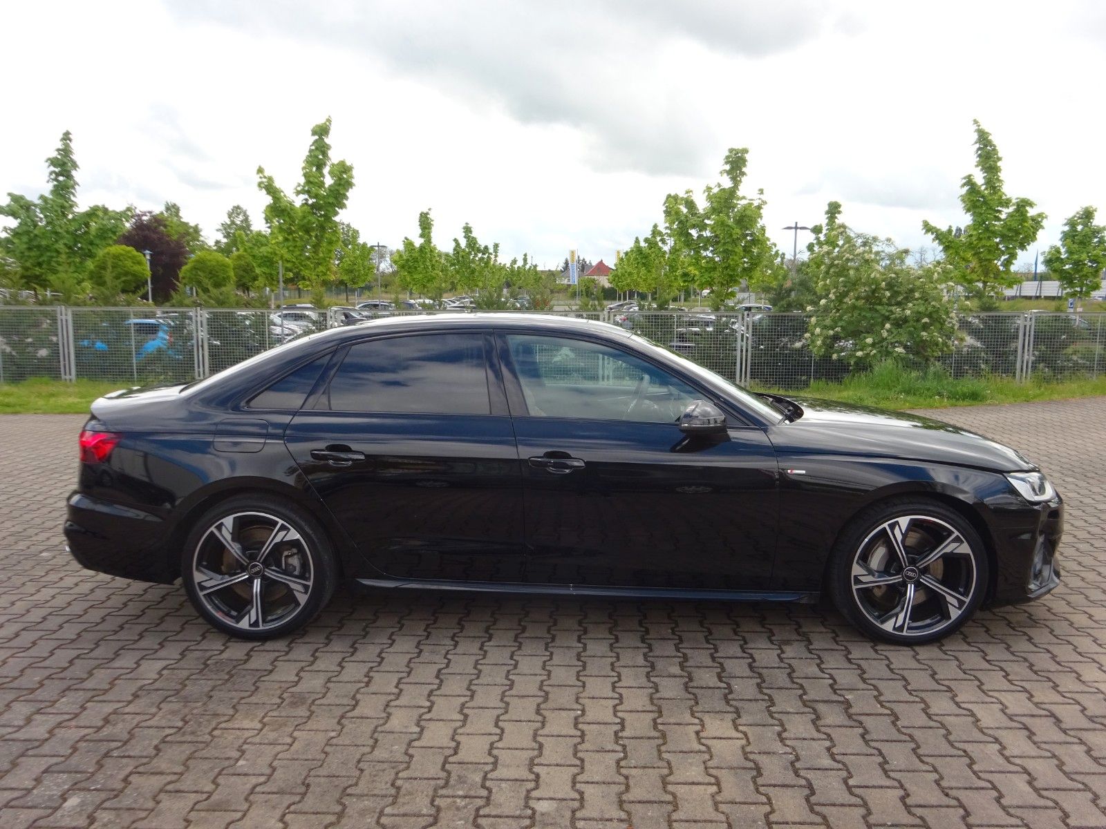 Audi A4 Lim. 45 TFSI quattro 265PS Autm. S line B&O