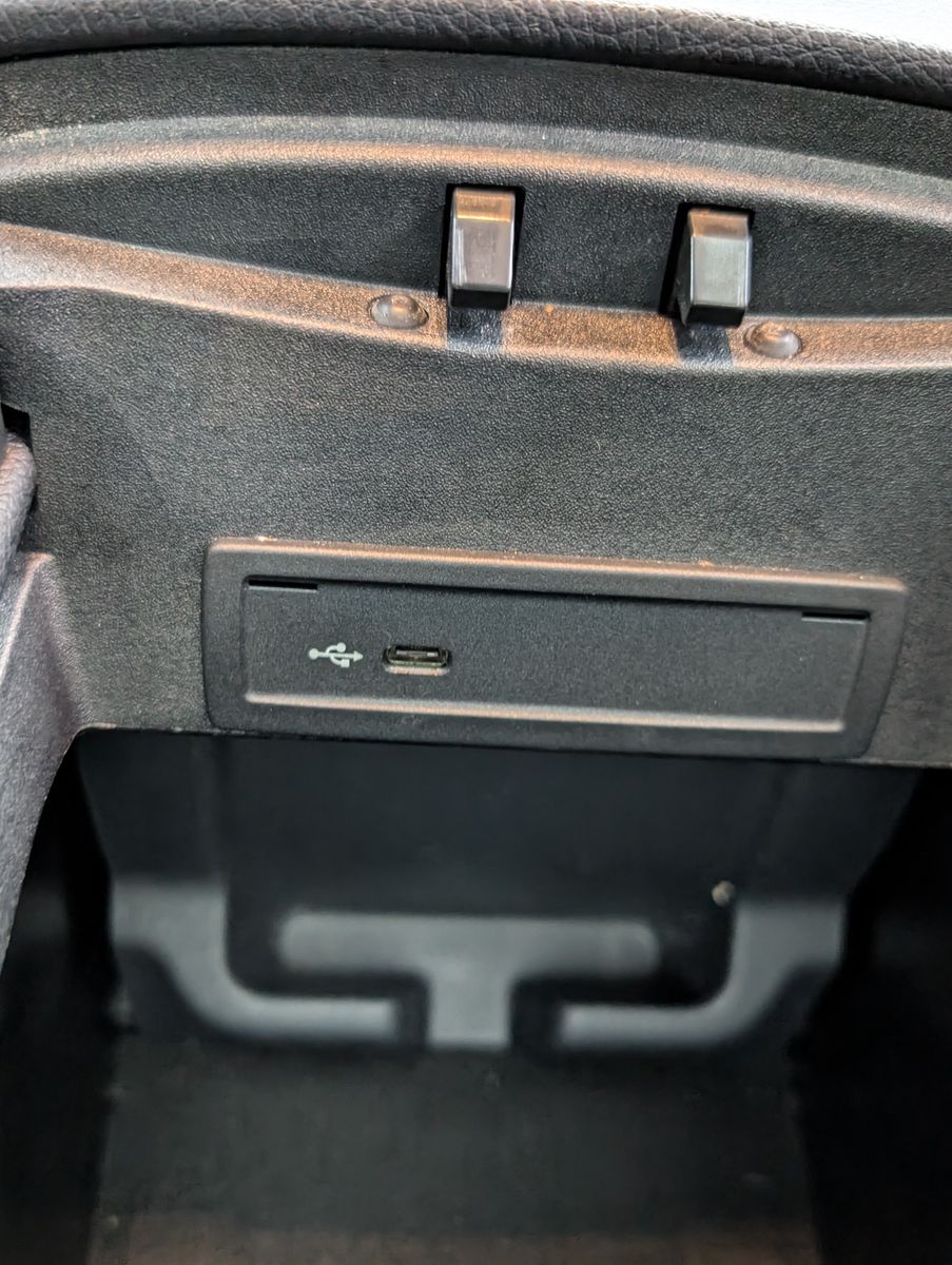 Mercedes-Benz GLE 350e4Matic*1Hd*Dis+*AHK*360°PANO*JungeSterne