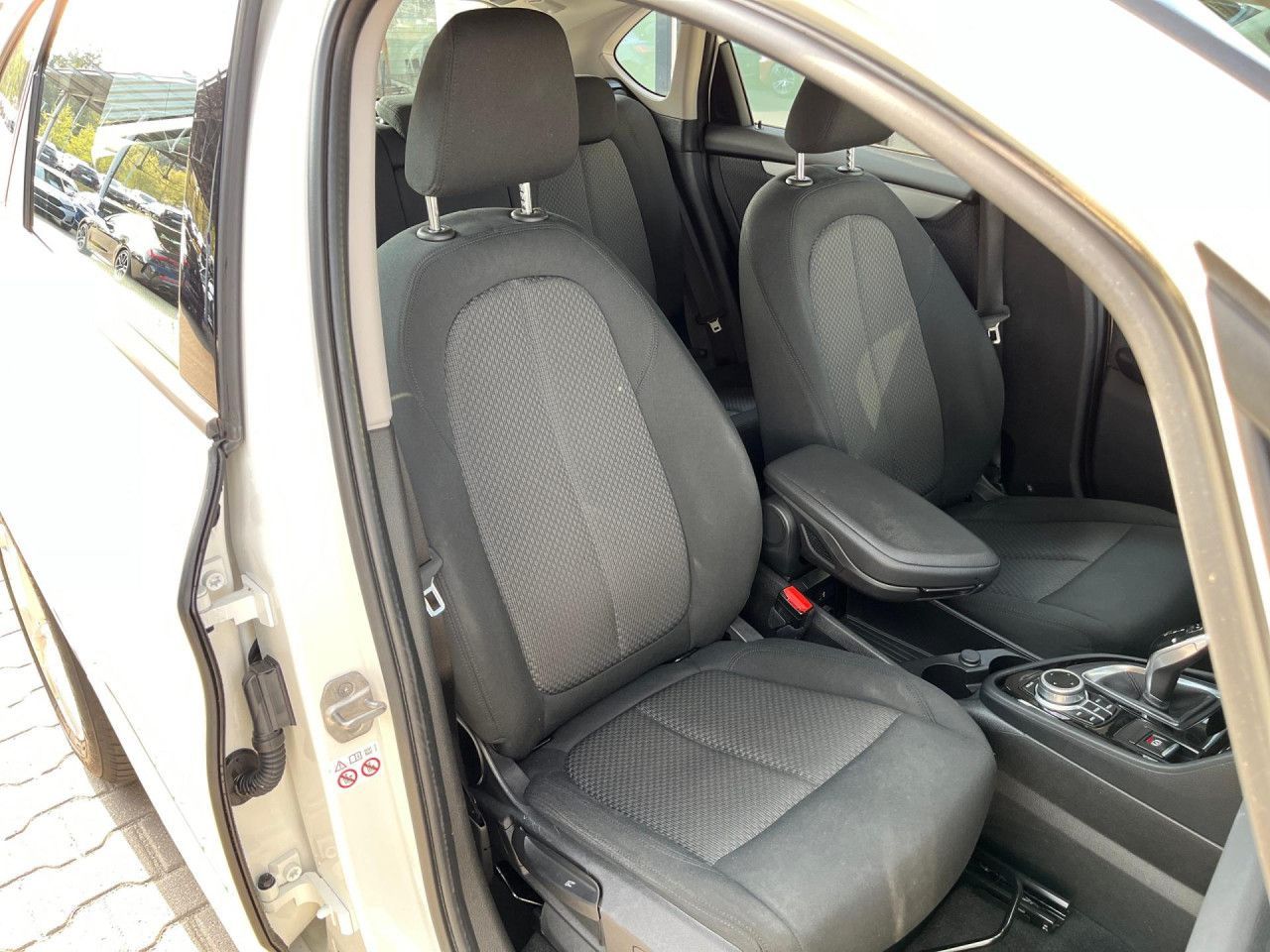 BMW 218d Active Tourer Advantage - Samsaru's Car Outlet