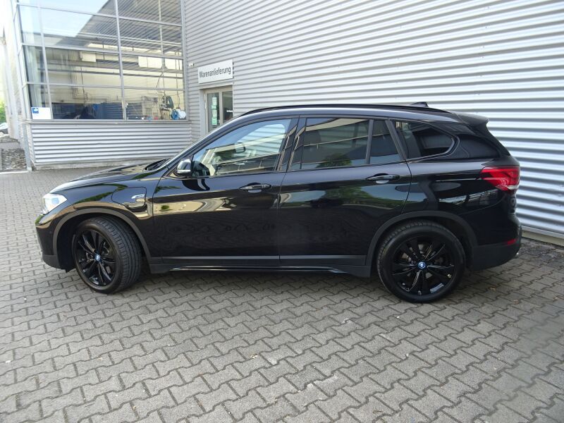BMW X1 xDrive25e Sport Line - Samsaru's Car Outlet