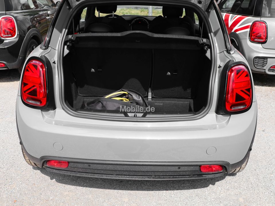 MINI Cooper SE Classic - Samsaru's Car Outlet