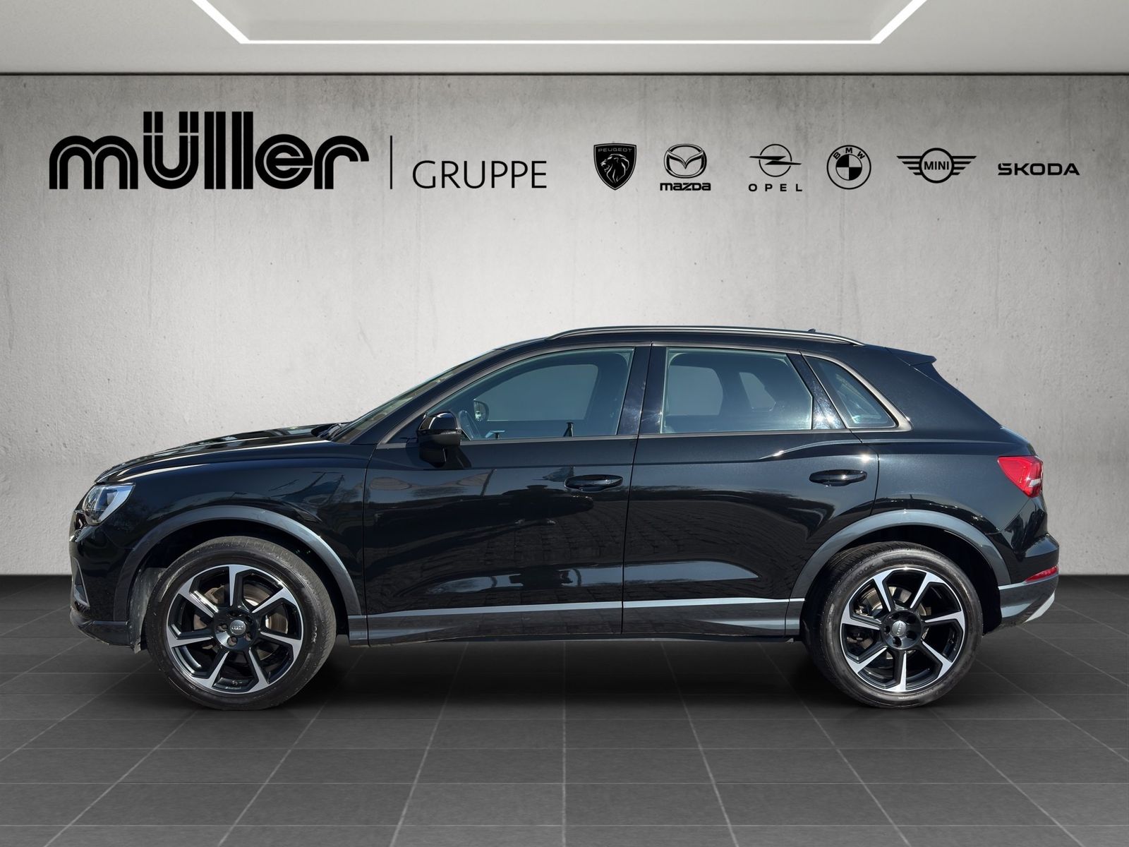 Audi Q3 45 TFSI quattro - Samsaru's Car Outlet