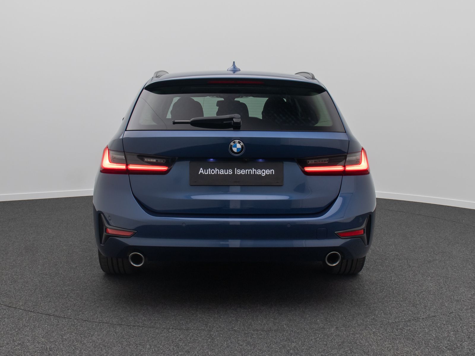 BMW 330i xD - Samsaru's Car Outlet