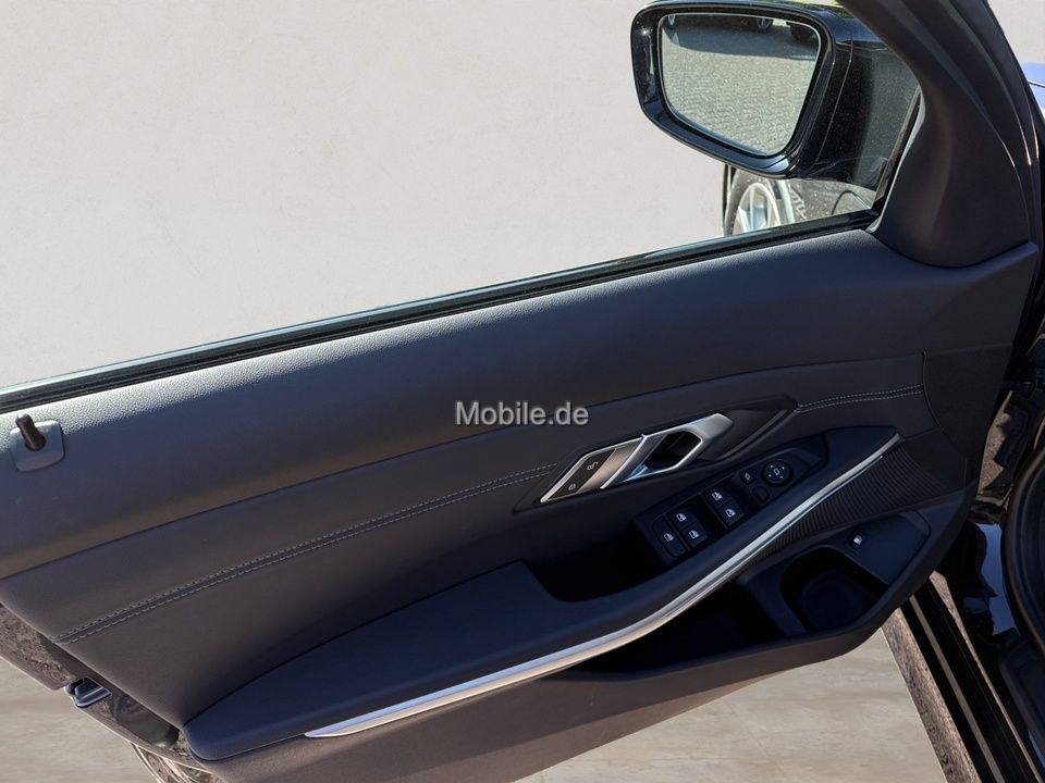 BMW 330e Sport Line - Samsaru's Car Outlet