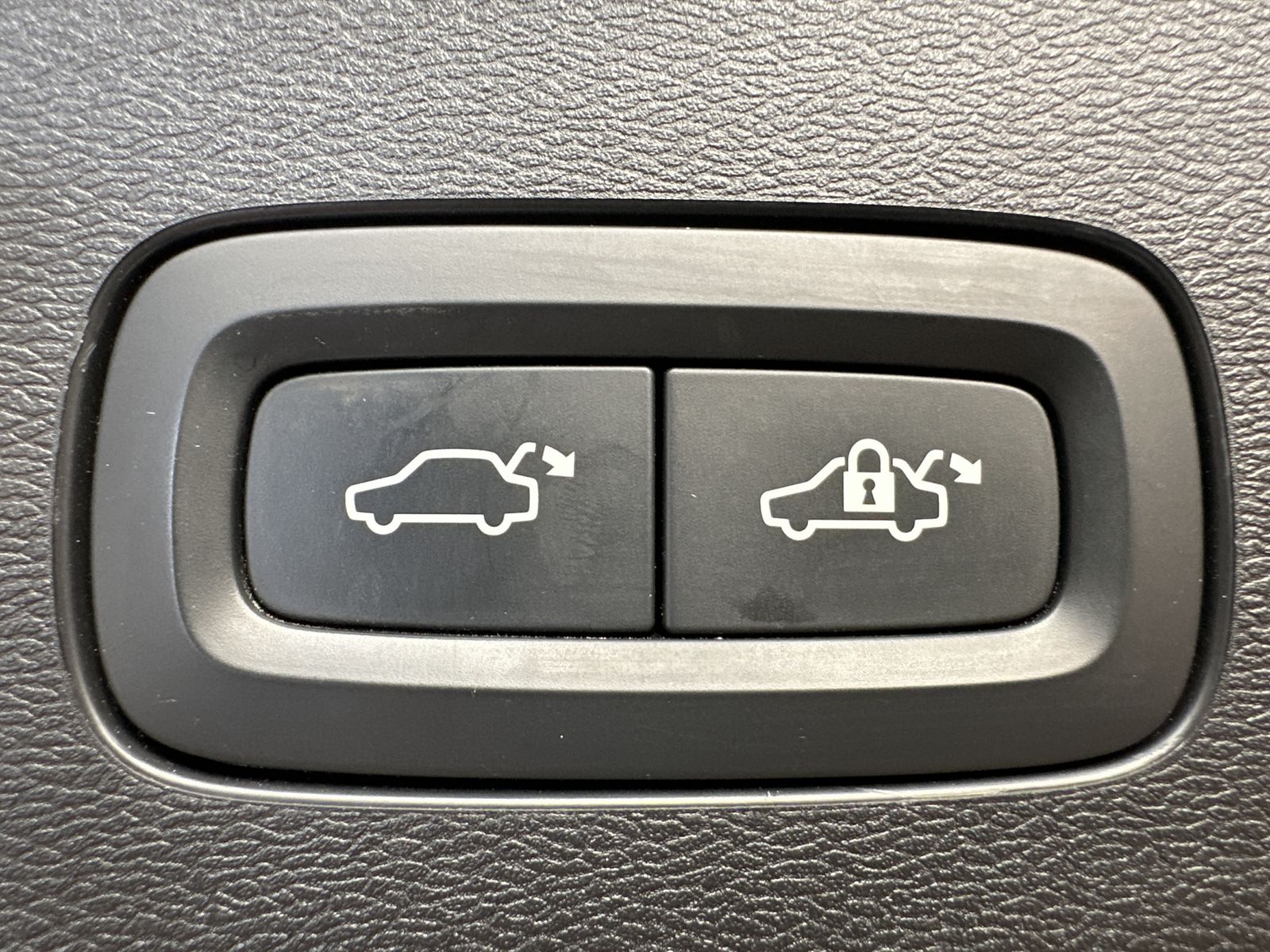 Volvo V60 T6 AWD Recharge Inscription NAV+LED+H&K+PANO