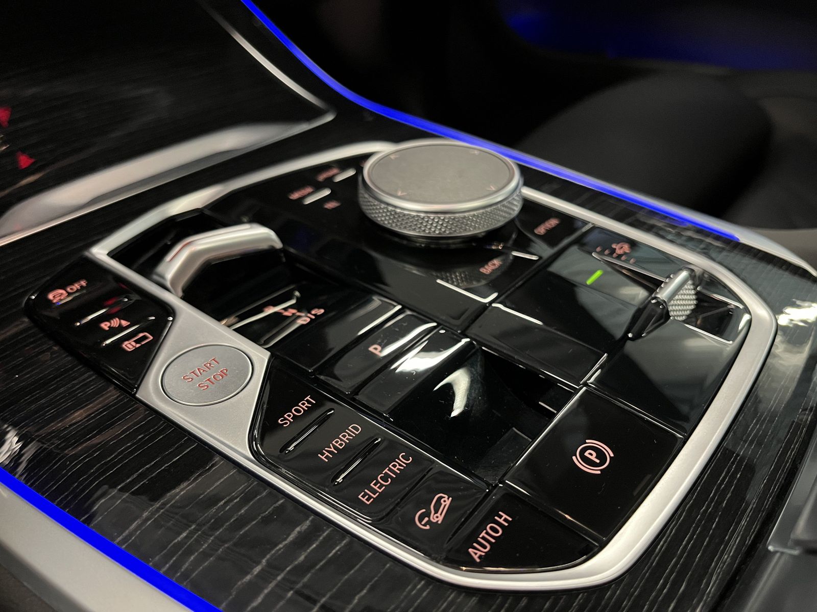 BMW X5 xDrive50e M Sport HUD PANO AHK 360°KAM RFK