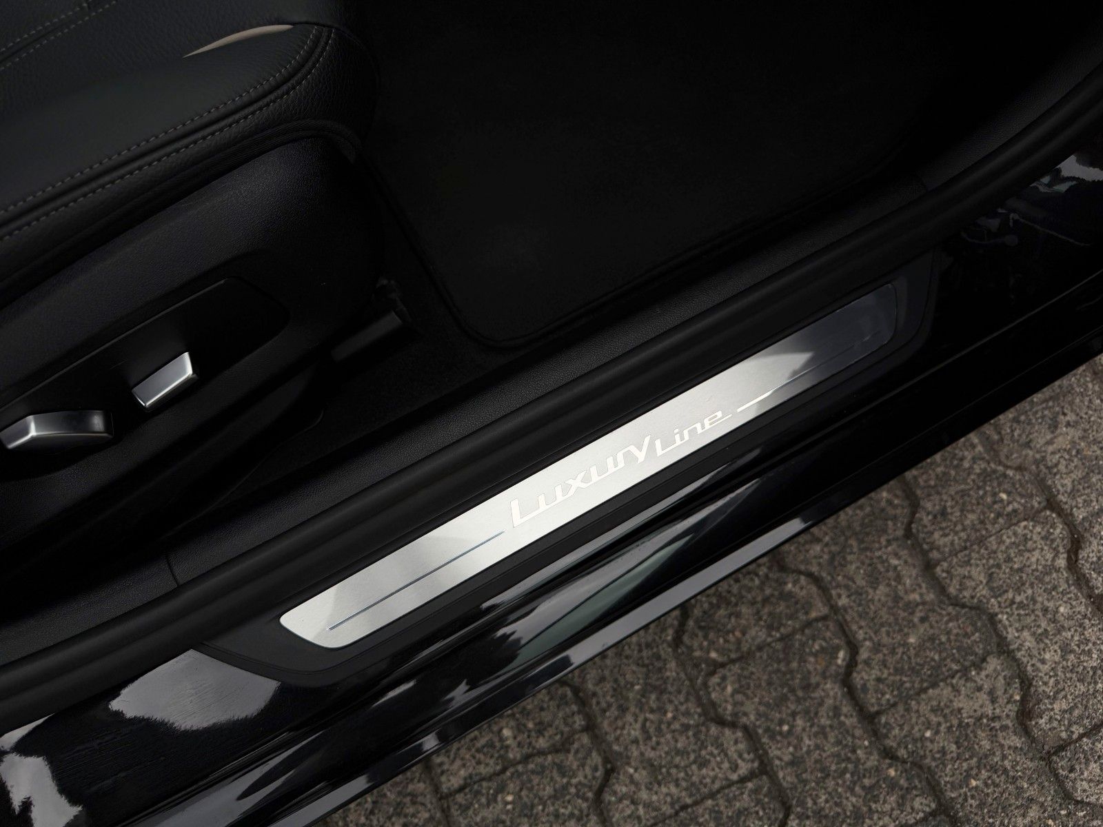 BMW 530i Luxury PANO*DDC*Leder*ACC*360°*AdapLED*HiFi