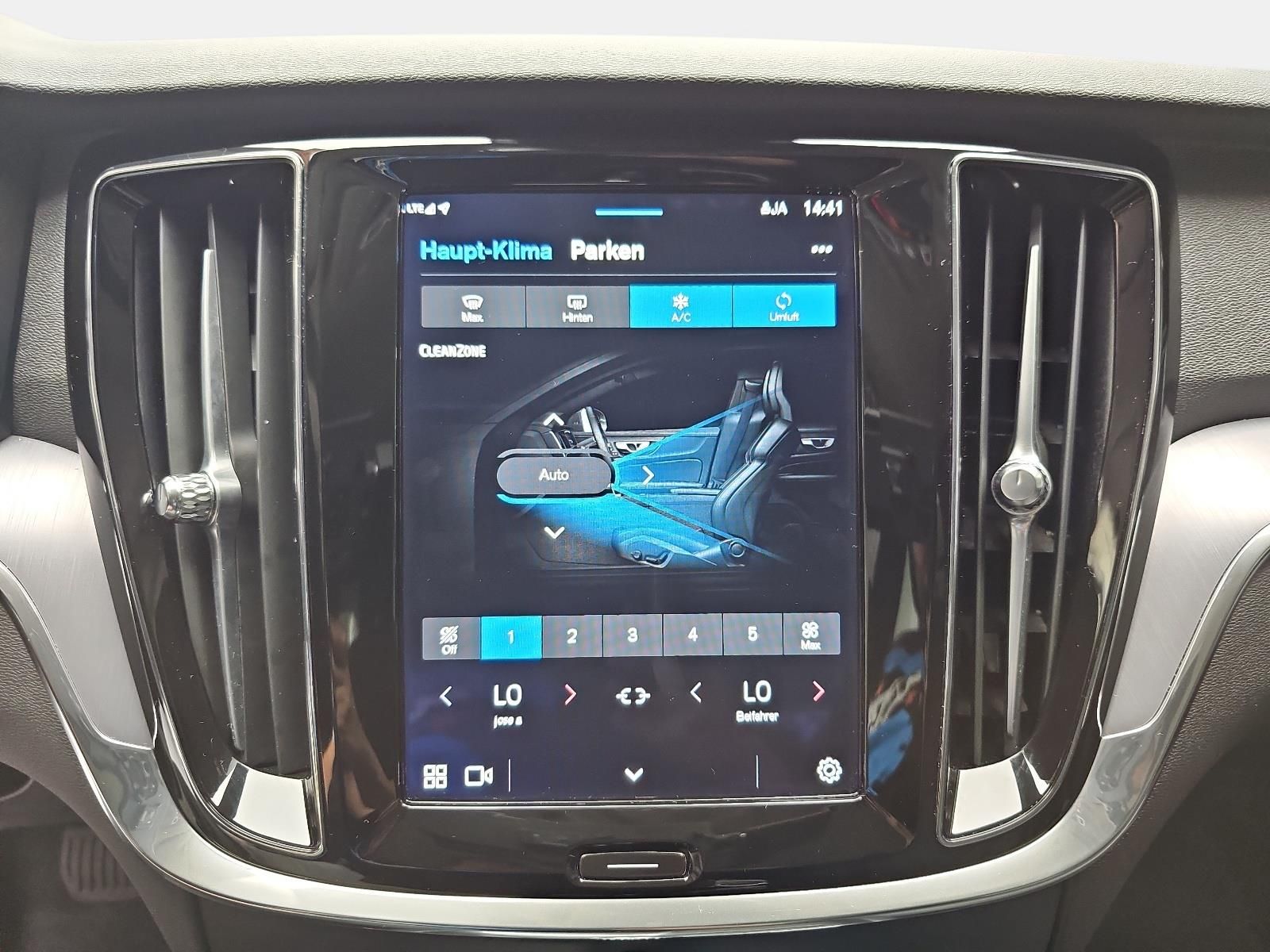 Volvo S60 B4 AUTO. CORE NAVI LED GOOGLE KAMERA LM17
