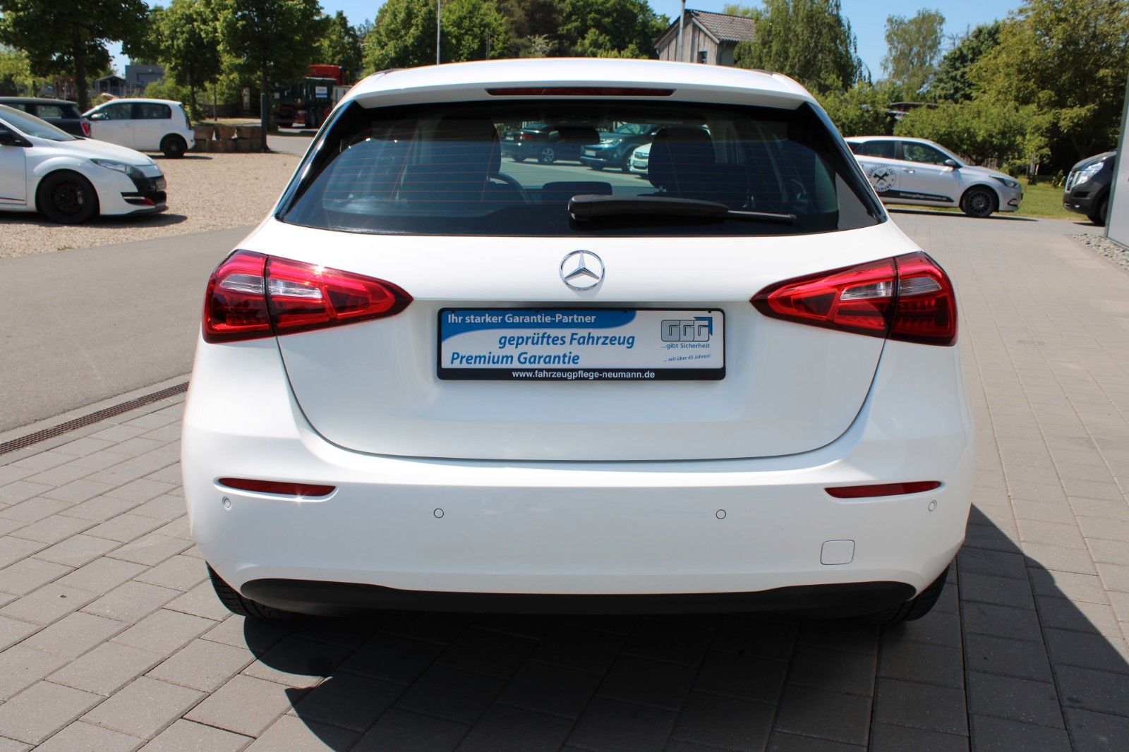 Mercedes-Benz A 200 - Samsaru's Car Outlet