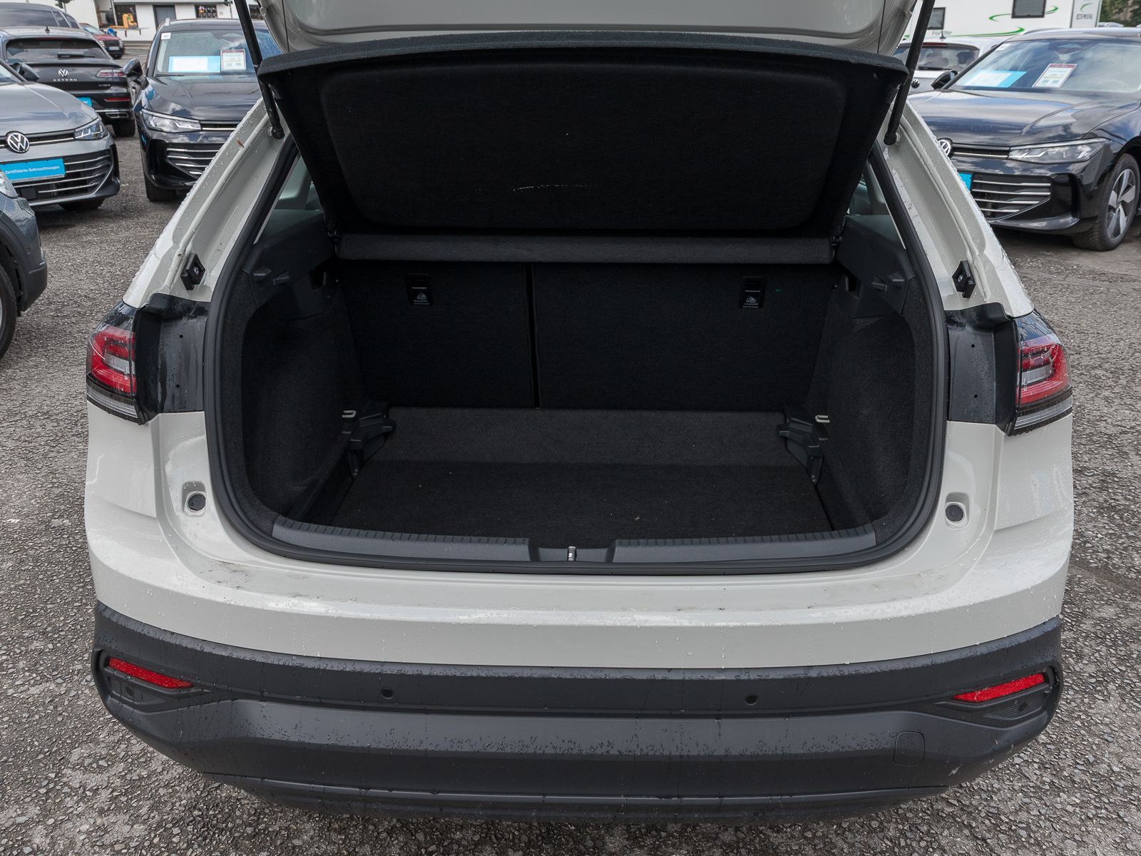 Volkswagen Taigo 1.0 TSI LIFE - Samsaru's Car Outlet