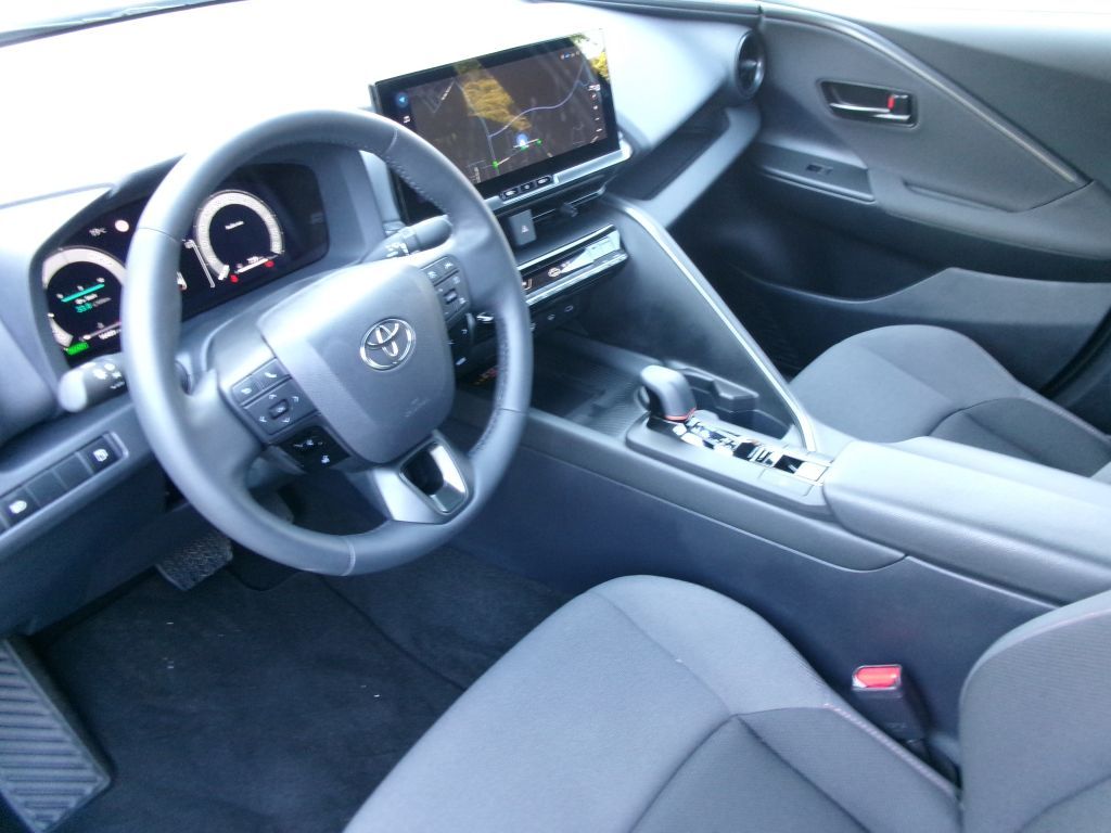 Toyota C-HR 1.8 Hybrid Team D   +TPKT+RFK+SHZG+