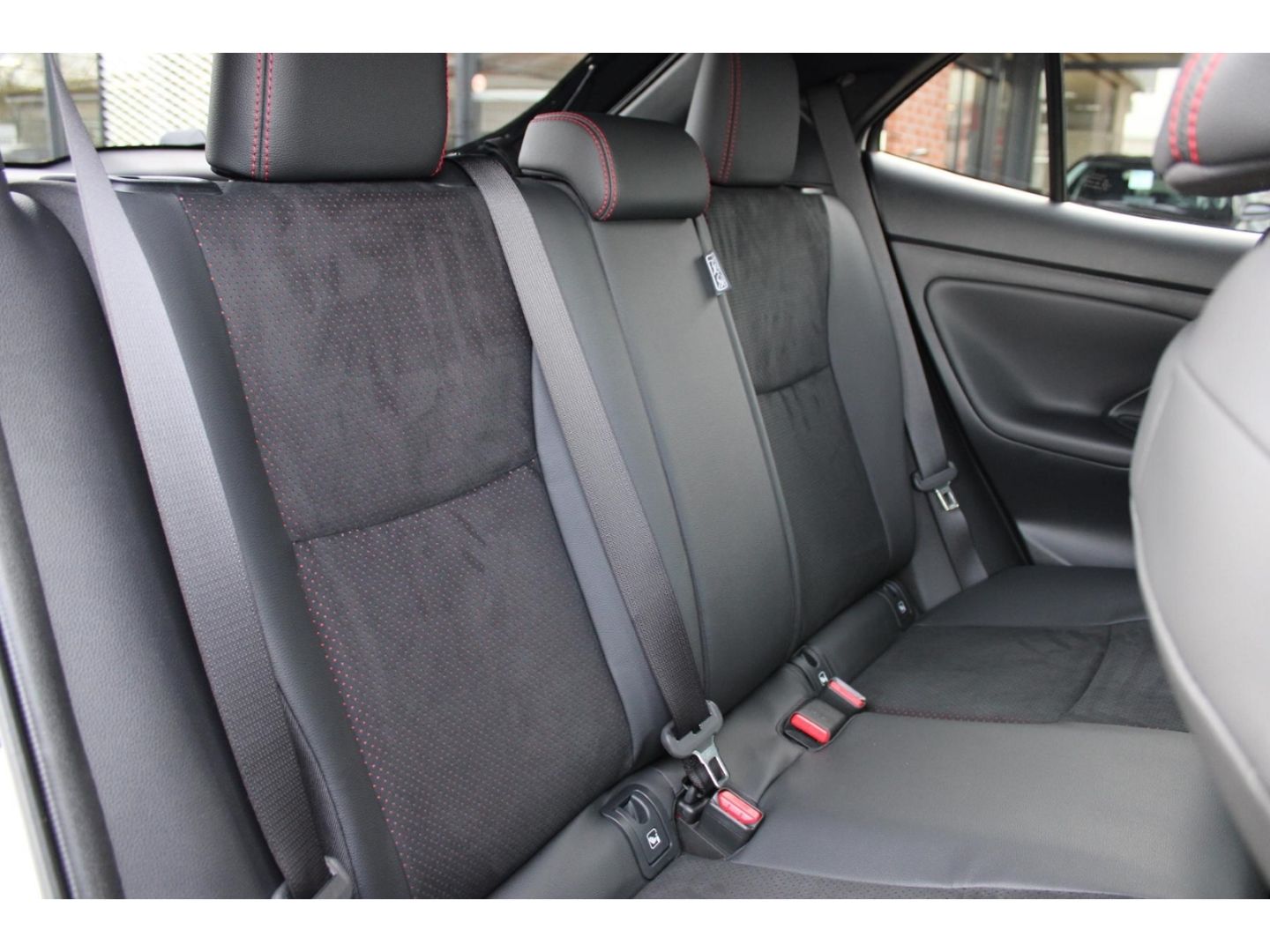 Toyota Yaris Cross GR-SPORT+ADVANCED-P+CARPLAY+GJ-RÄDER