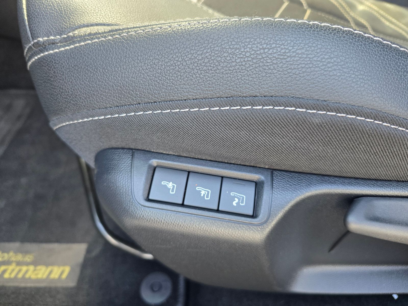 Opel Corsa F Ultimate - Samsaru's Car Outlet