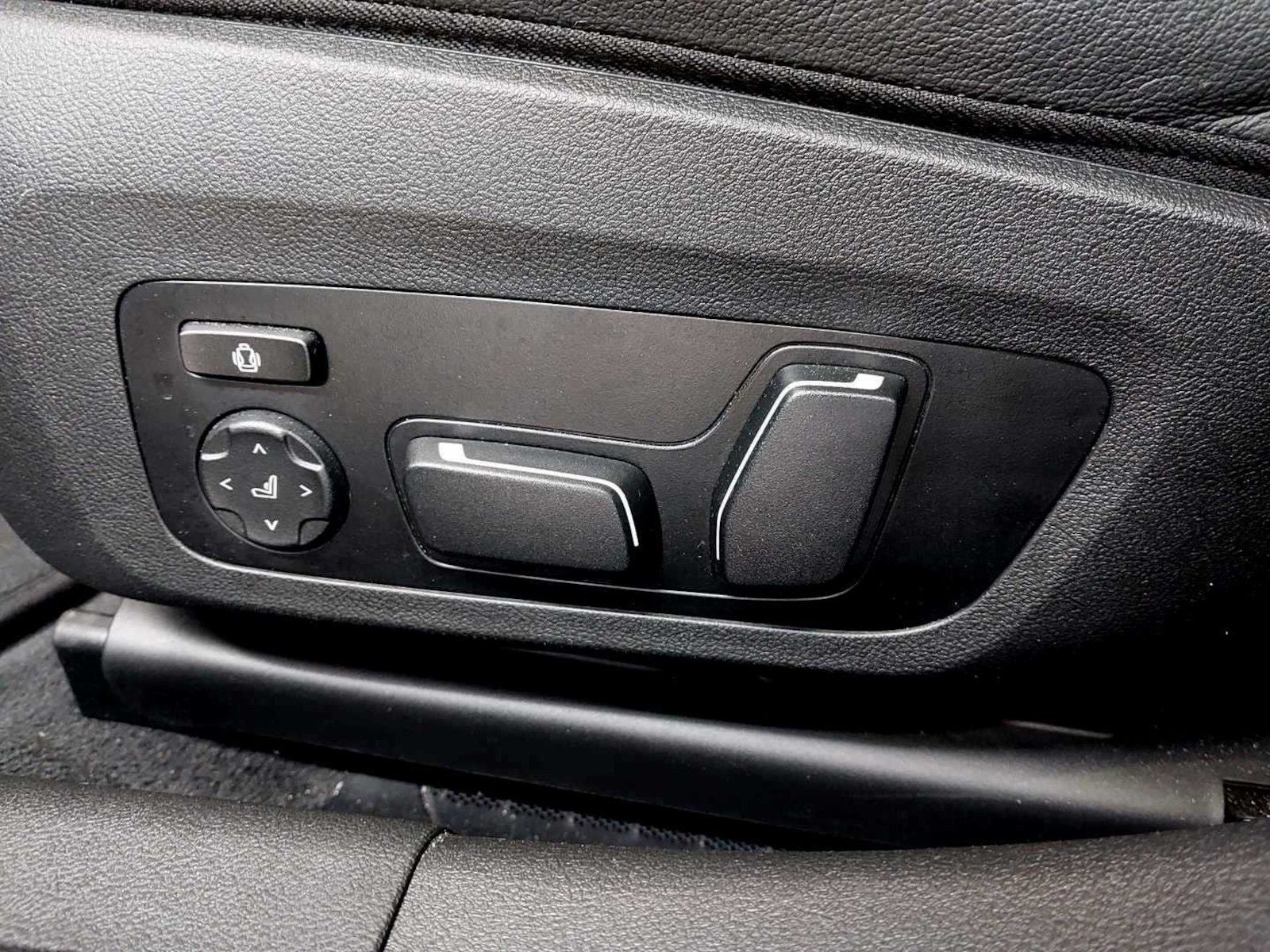 BMW 318i Touring M Sport Pano HUD ACC AHK 360°Kam